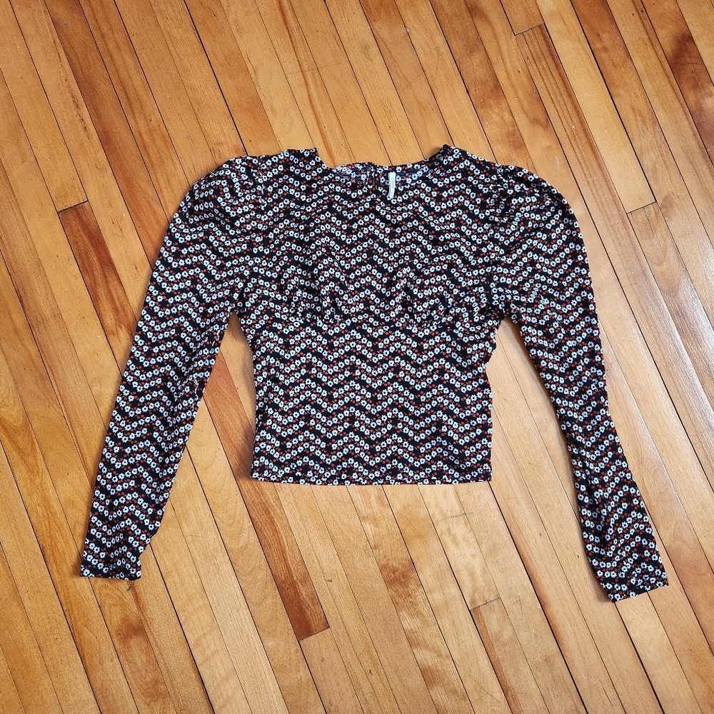 Floral blouse with puff sleeve detail, size s